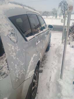 Mitsubishi Outlander - 4