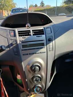 Daihatsu Charade - 4