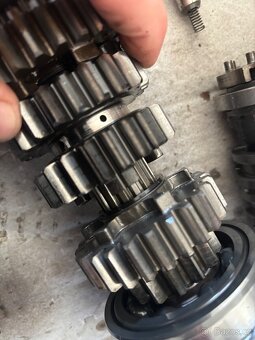 Prevodovka na Yamaha R1 98-03 - 4