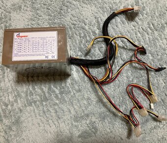 Zdroje do PC s výkonem 250-400 wattů, cena od 89,- za kus - 4