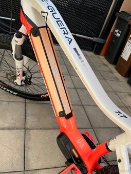 Crussis E-Guera 7.7 - 4