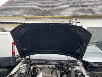 Kapota VW Passat B8 - 4