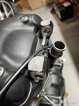 Triumph bonneville 900 motor - 4