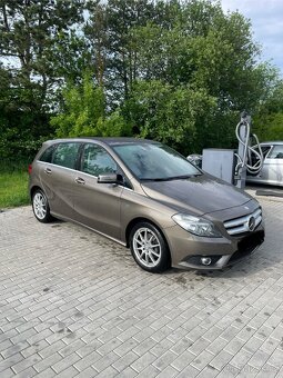 Mersedes Benz B180 - 4