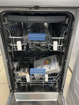 Nepoužitá myčka Beko BDFS26040XQ - 4