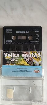 Včelka Mája a Šmoulové.Kazety MC - 4