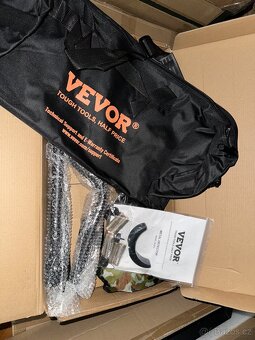 Nový detektor kovů, metalodetektor VEVOR TS181A - 4
