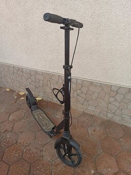 Odpružená alu skládací koloběžka - 4