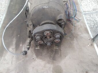 Mercedes 210 disel 2.2.D. - 4