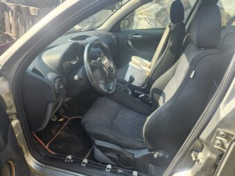 Alfa Romeo 147 1.6 na díly - 4