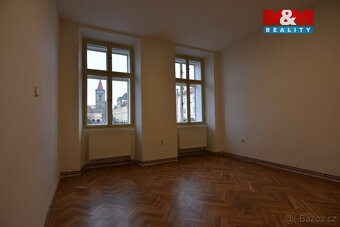 Pronájem bytu 4+1, 104 m², Jičín, ul. Valdštejnovo náměstí - 4