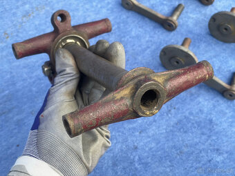 Jawa 250 SPECIÁL/FJ - Krk řízení / vahadla - 4