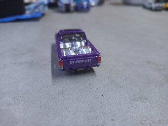 Hot wheels - 4