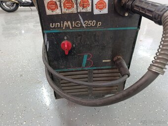 Zvárací poloautomat uniMig 250 p - 4