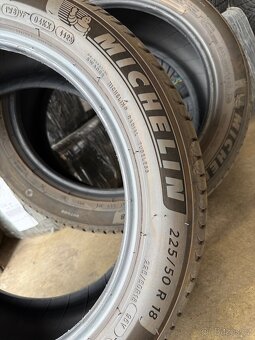 Michelin Primacy 4 - 225/50 R18 - 4