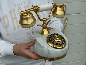 Onyxový bílý telefon - 4