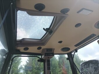 Traktor Farmtrac 555 DTc V - 4