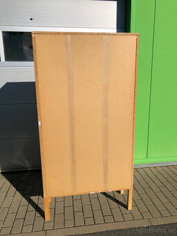 Dřevěná knihovna typu IKEA Billy Hemnes Kalax Pevná stabilní - 4