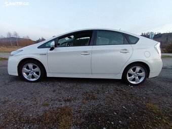 Toyota Prius, 1.8HSE hybrid VYHREV SEDAD - 4
