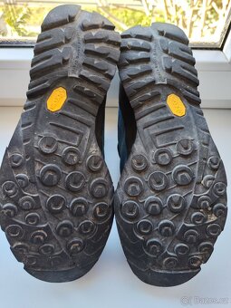 Prodám odlehčené pohory La Sportiva Boulder X Mid - 4