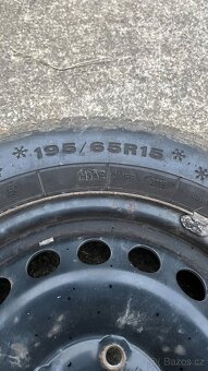 Zimni pneu 195/65 R15 na plech disku - 4