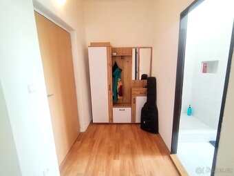 Pronájem prostorného bytu 1+kk / 36m, Hlučín, ul. P.Bezruče - 4