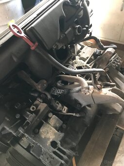 Prodam motor BMW M52B20 2.0i - řadový šestiválec - 4