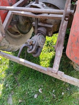 Traktor domácí výroby momentálně nepojízdný, nutno seřídit - 4
