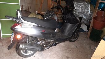 Skútr Kymco Yager 125 - 4