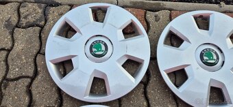 Poklice - kryty kol Originál Škoda velikost 15" 5E0 601 147 - 4