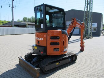 Hitachi ZAXIS 26U - 4