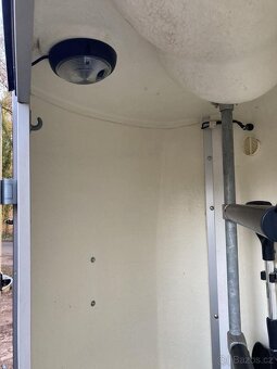 Přepravník na dva koně se sedlovnou Bockmann - 4