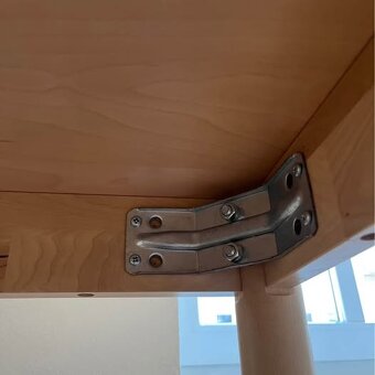 Barový stůl dřevěný - 4