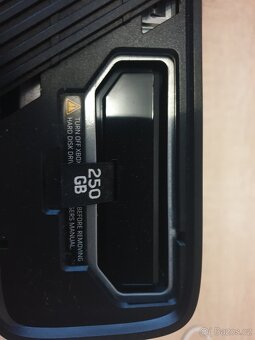 Xbox 360+Kinect,3hry GTA V,WachDogs,Max Payne 3 - 4