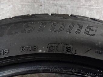 225/45/17 - 4