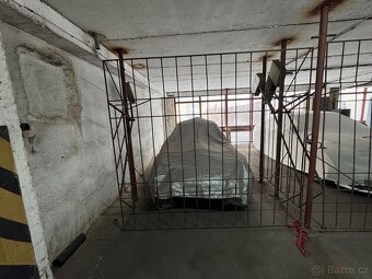 prodám garáž na Proseku P 9 Lovosická zamykatelná - 4