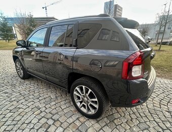 JEEP COMPASS 2.2CRD 120KW 4x4 LIMITED-KŮŽE-KAMERA-VYHŘEV - 4