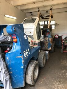 Servis Locust, Novotný, UNC - 4