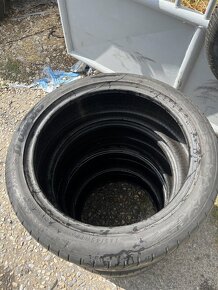 Dunlop 225/45/19 92W - 4