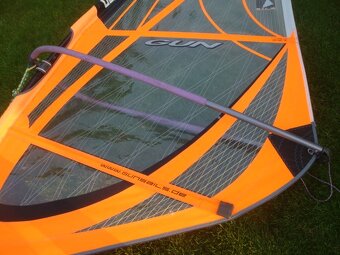Windsurfing - dětská výbava - plovák a plachty - 4