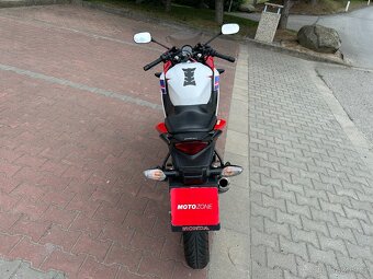 Honda CBR 125 R 2011 - 4