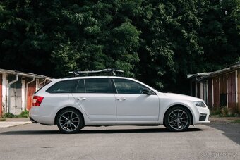 Škoda Octavia Combi 2.0 TFSI RS DSG - 4