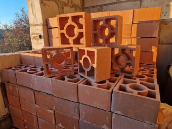 OKRASNÉ PLOTOVÉ CIHLY, (PLOTOVKY) / RETRO TVAROVKY (216 Ks) - 4