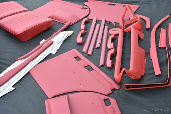 Interiér po renovaci - palubní deska renovace - 4