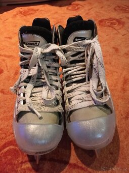 Brankářské brusle Bauer NIKE Vapor XXX, vel. 5EE, EUR38,5 - 4