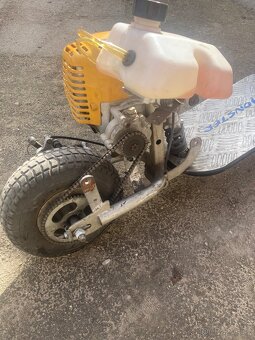 Motorová koloběžka - 4