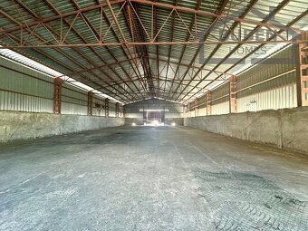 Skladové haly 2242 m2 s navazujícími pozemky 4158 m2 - Chod - 4