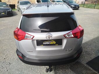 Toyota RAV4 2,2 D-4D 110 kW STYLE 4X4,r.v.2013,naj.212.515km - 4