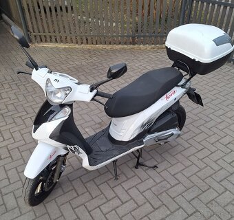 Prodám skůtr 125 ccm - 4