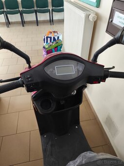 Elektrická tříkolka/invalidní vozík (skútr) Selvo 31000/EB - 4